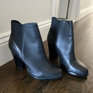 Black 8.5 Aldo boots